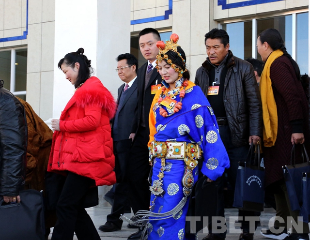 西藏第十屆人民代表大會(huì)五次會(huì)議開(kāi)幕 