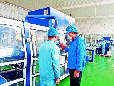 西藏:雪域高原繪出發(fā)展新畫(huà)卷