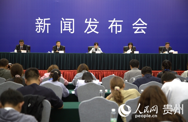 新聞發(fā)布會現(xiàn)場。人民網(wǎng) 龍章榆攝