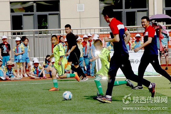 SXRB201505182109000355641016113.jpg
