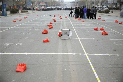 陜西大巴爆炸事故傷者身上發(fā)現(xiàn)疑似金屬碎片
